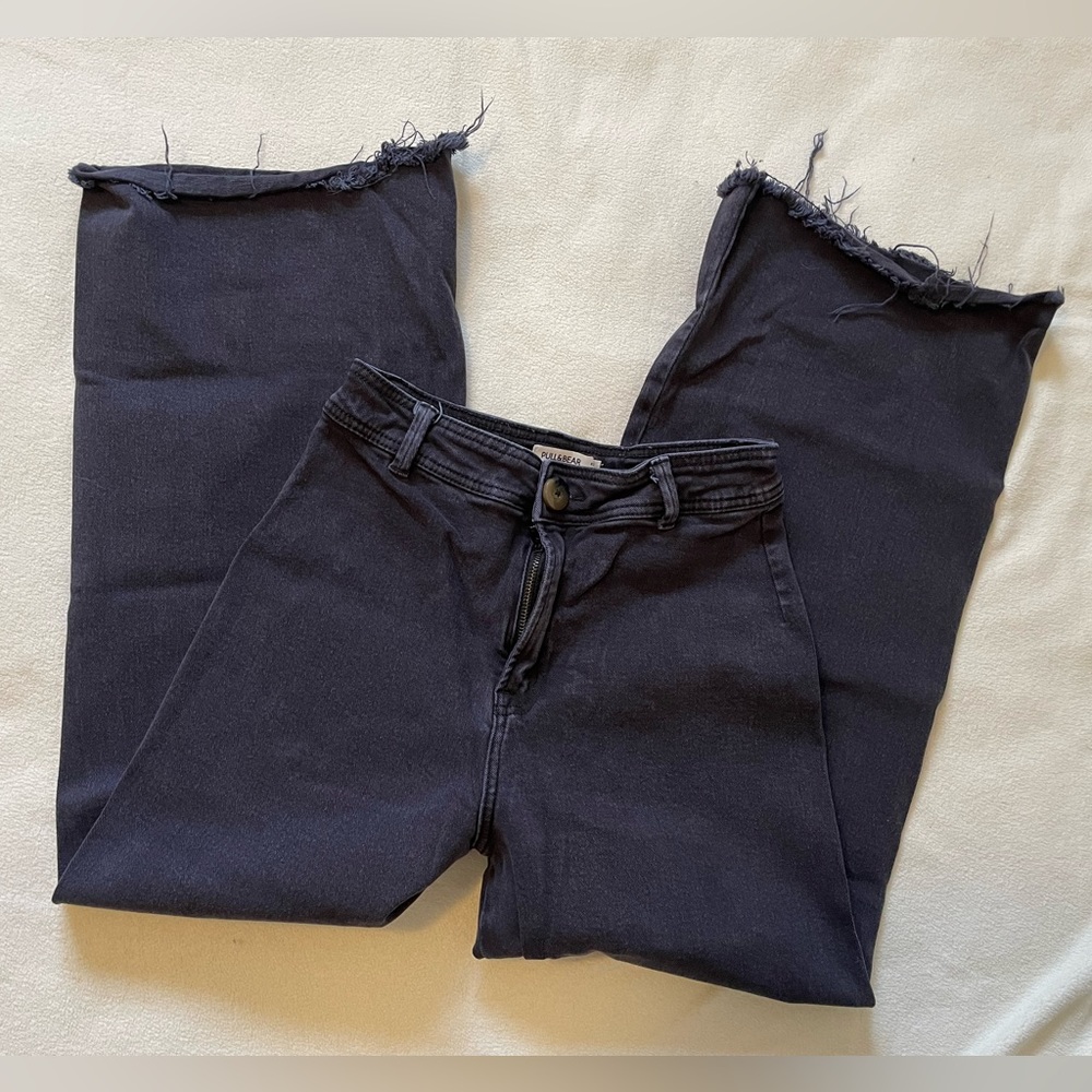 PULL & BEAR wide leg raw hem jeans
